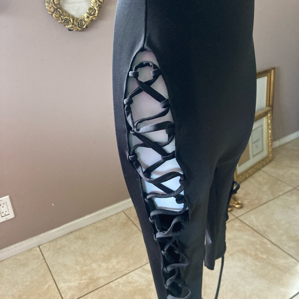 Black Cutout Jumpsuit - Picture 4 of 5